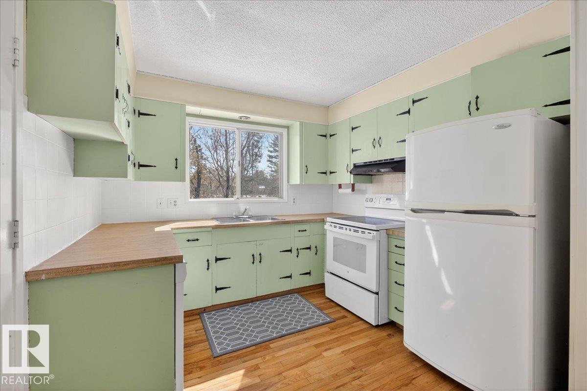 1953 GLENMORE AV, Sherwood Park