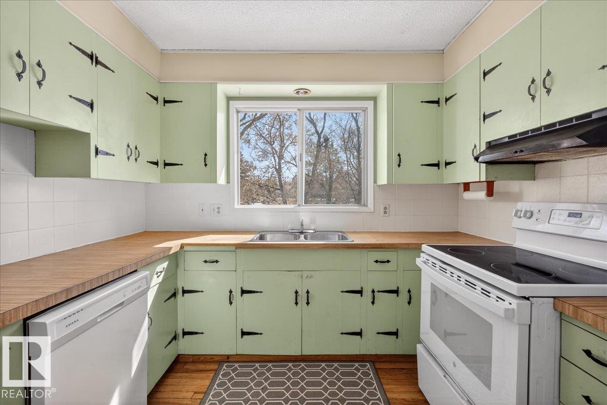 1953 GLENMORE AV, Sherwood Park