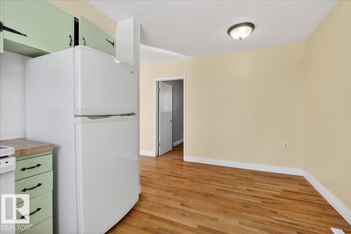 1953 GLENMORE AV, Sherwood Park