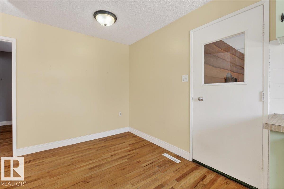 1953 GLENMORE AV, Sherwood Park