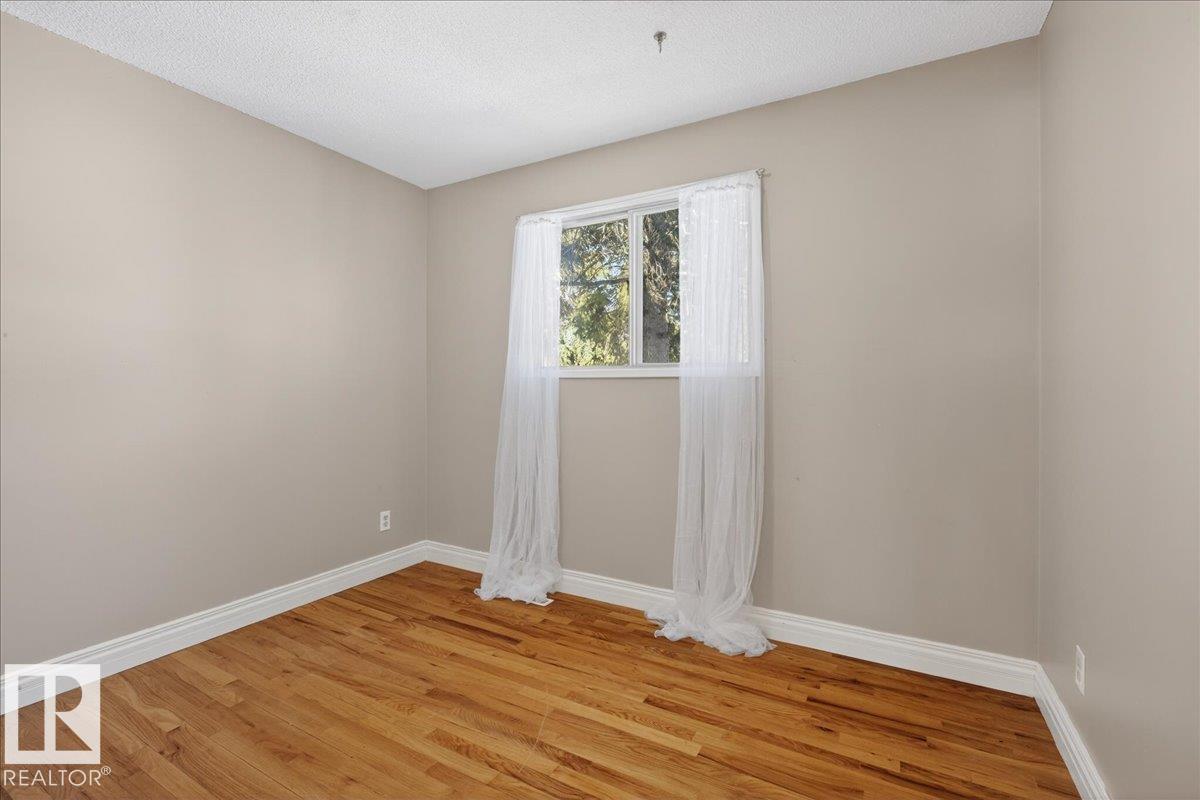 1953 GLENMORE AV, Sherwood Park