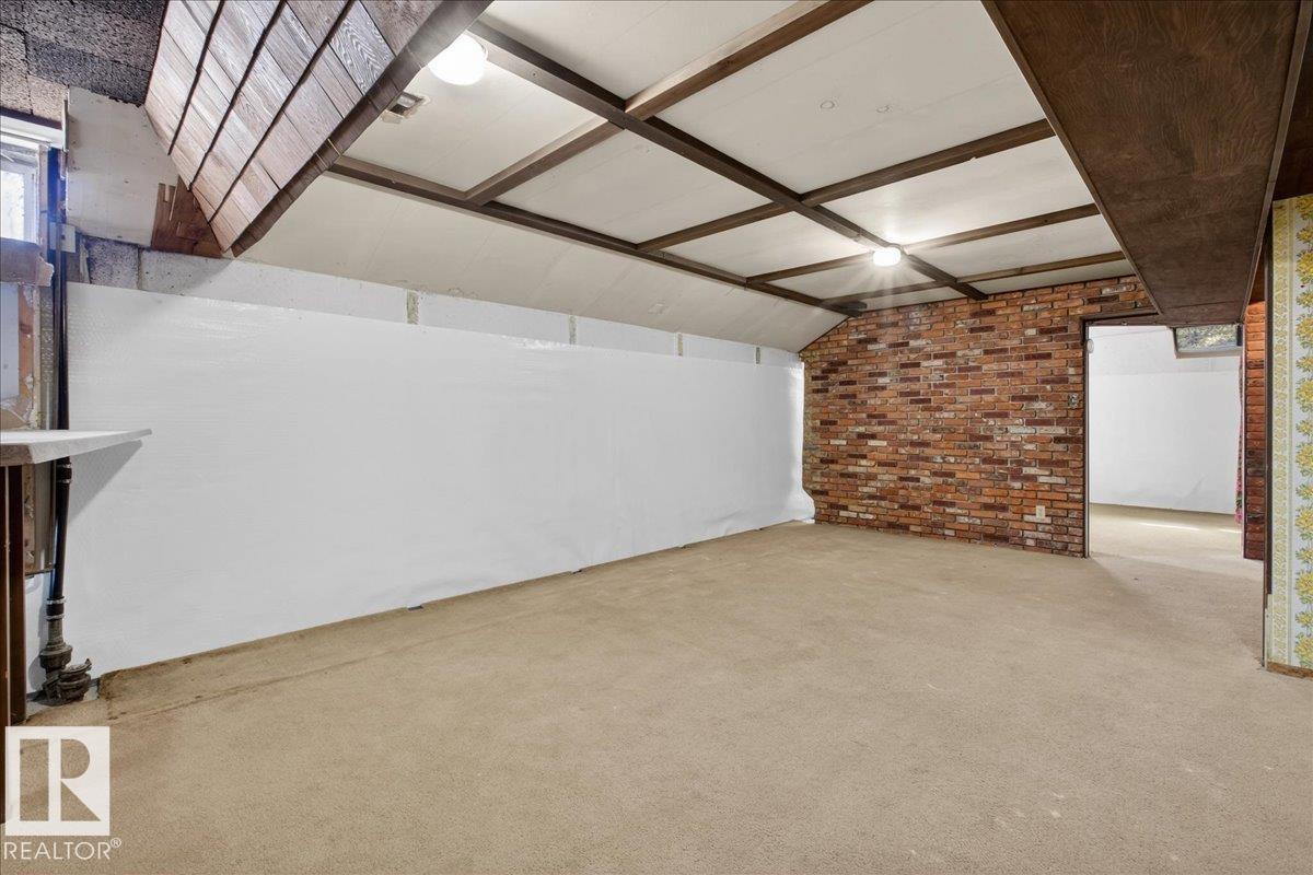 1953 GLENMORE AV, Sherwood Park