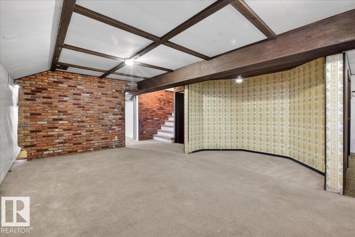 1953 GLENMORE AV, Sherwood Park