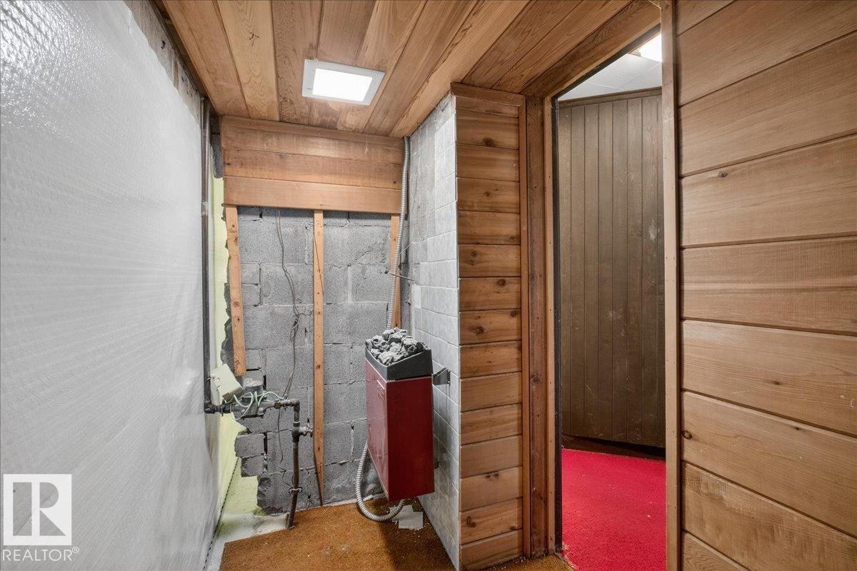 1953 GLENMORE AV, Sherwood Park