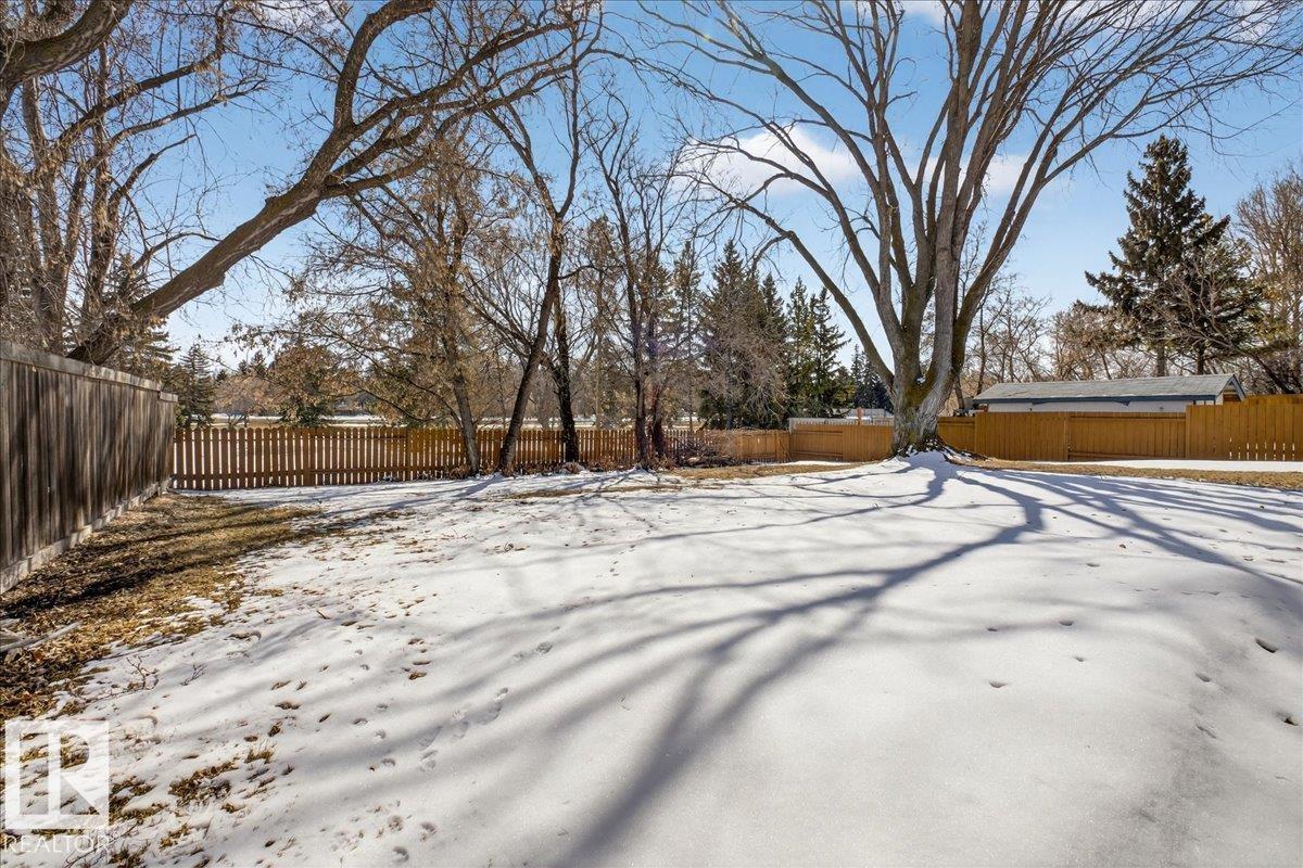 1953 GLENMORE AV, Sherwood Park