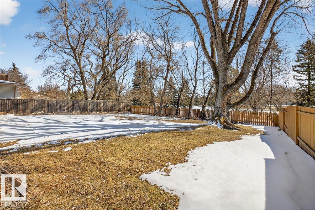 1953 GLENMORE AV, Sherwood Park