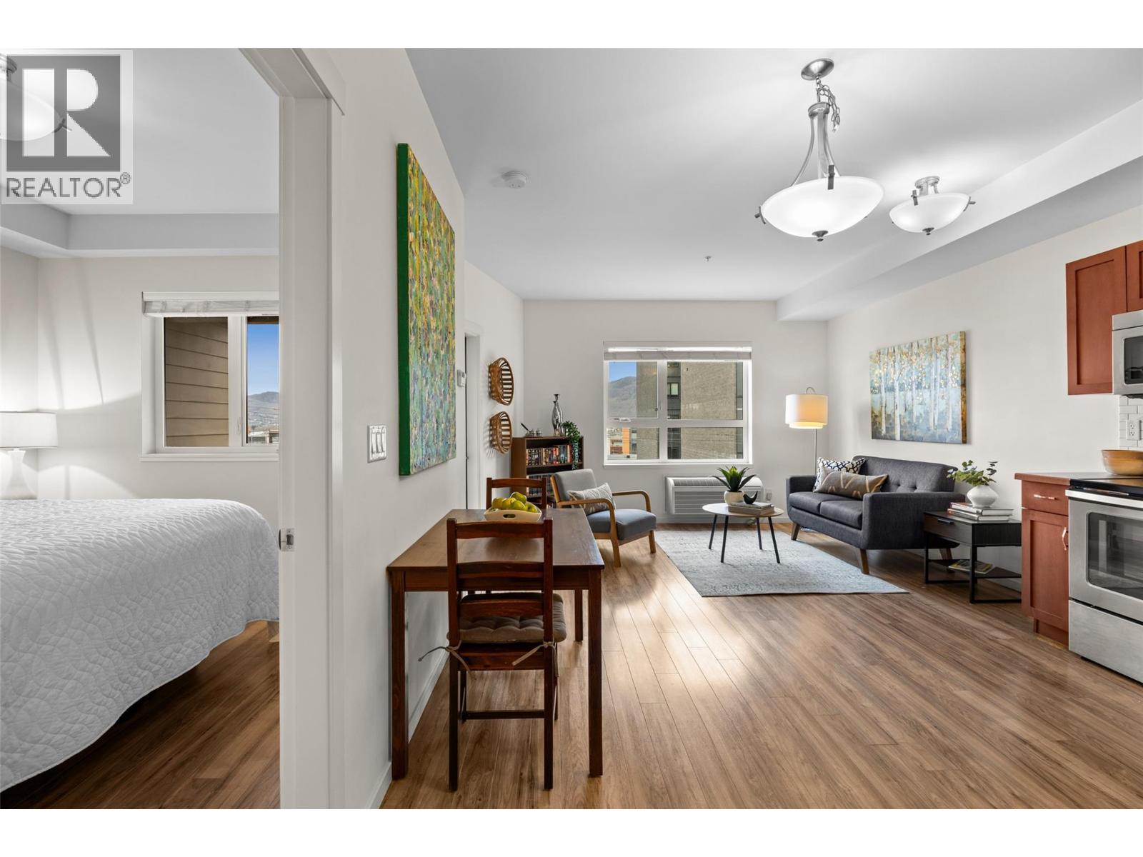 #402 429 St. Paul Street - 3