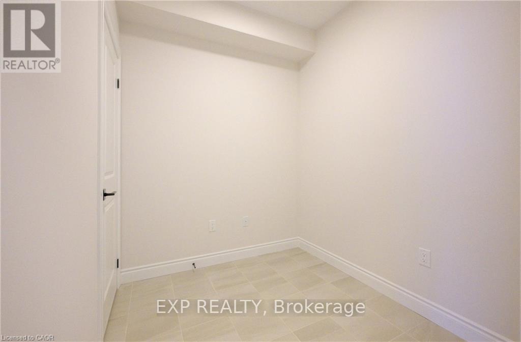36 ANNE STREET W - 14