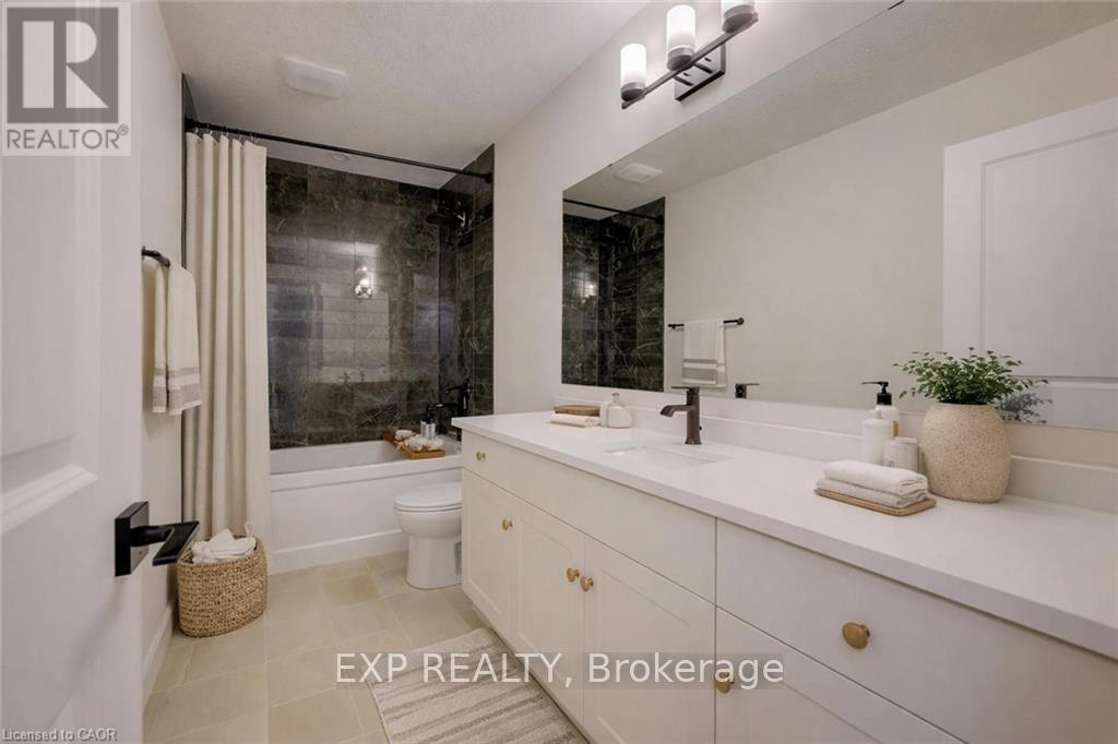 36 ANNE STREET W - 8
