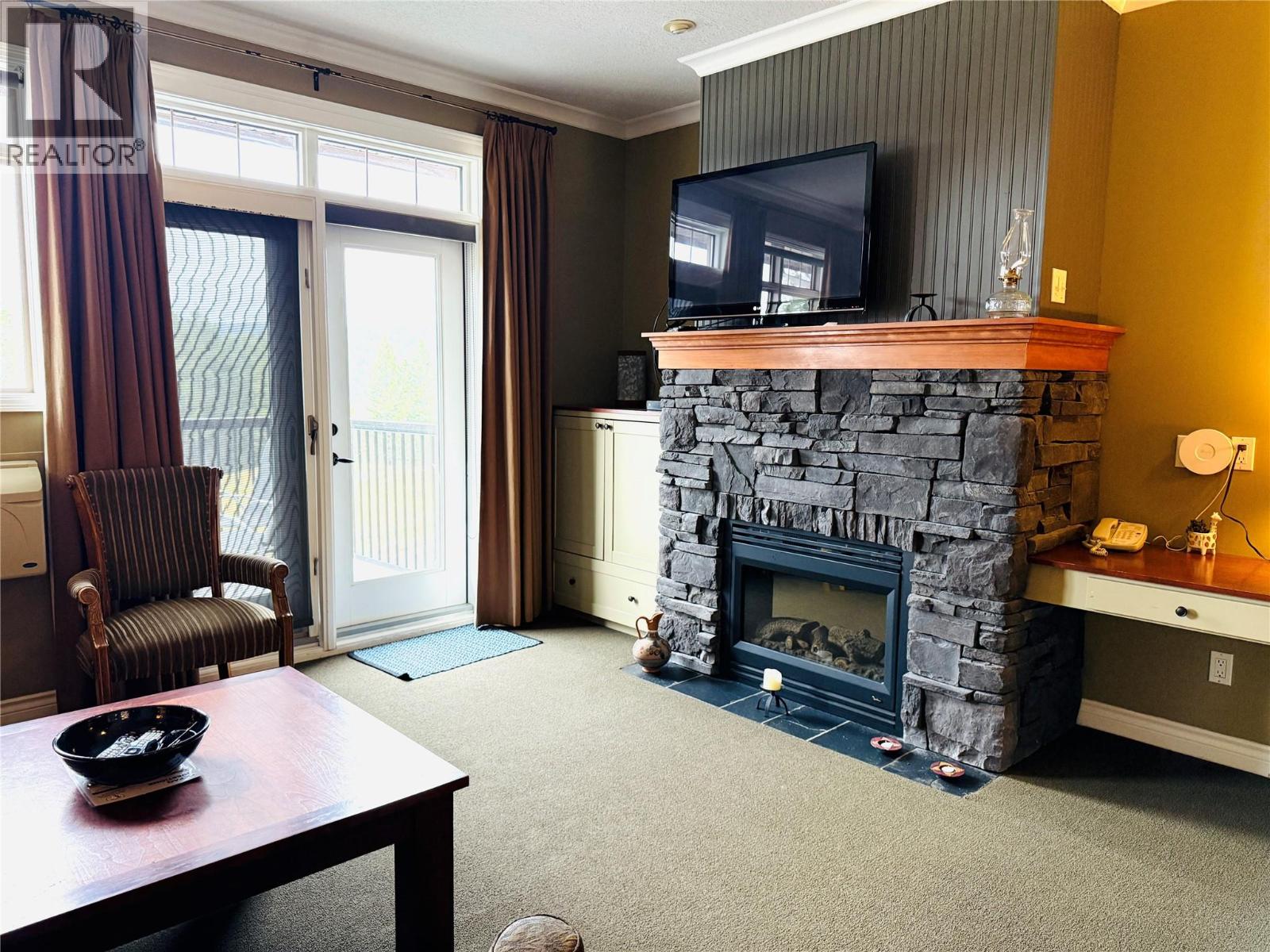 200 Bighorn Boulevard Unit# 233, Radium Hot Springs