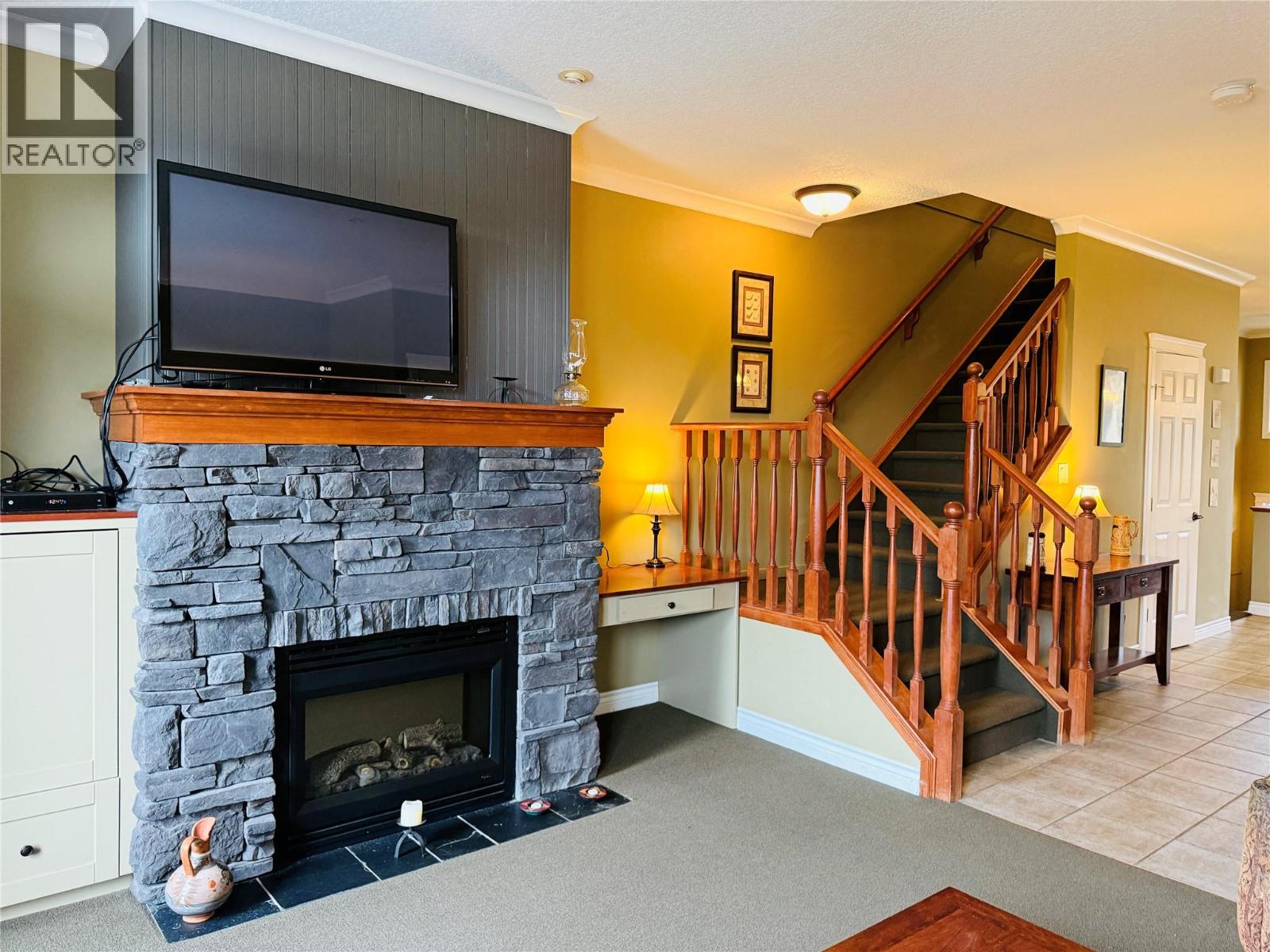 200 Bighorn Boulevard Unit# 233, Radium Hot Springs