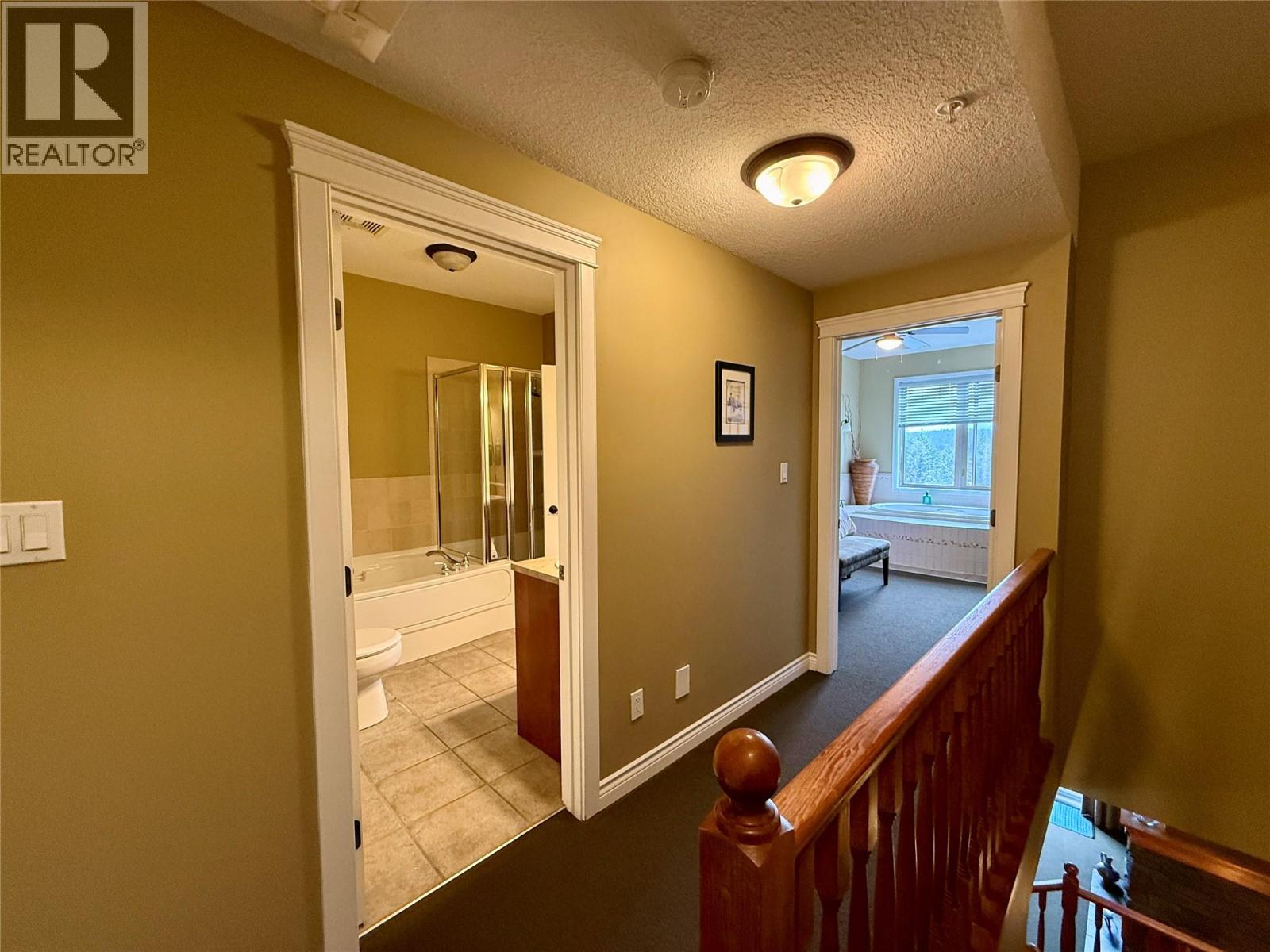 200 Bighorn Boulevard Unit# 233, Radium Hot Springs