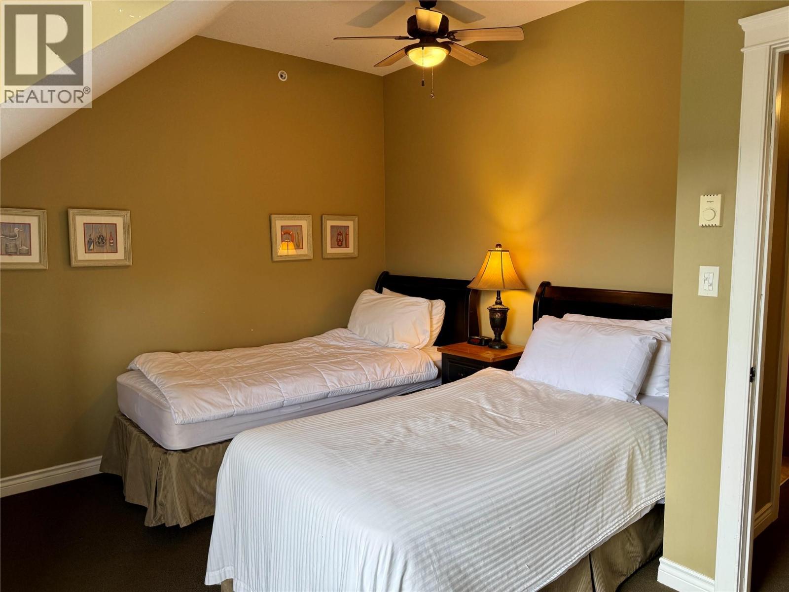 200 Bighorn Boulevard Unit# 233, Radium Hot Springs