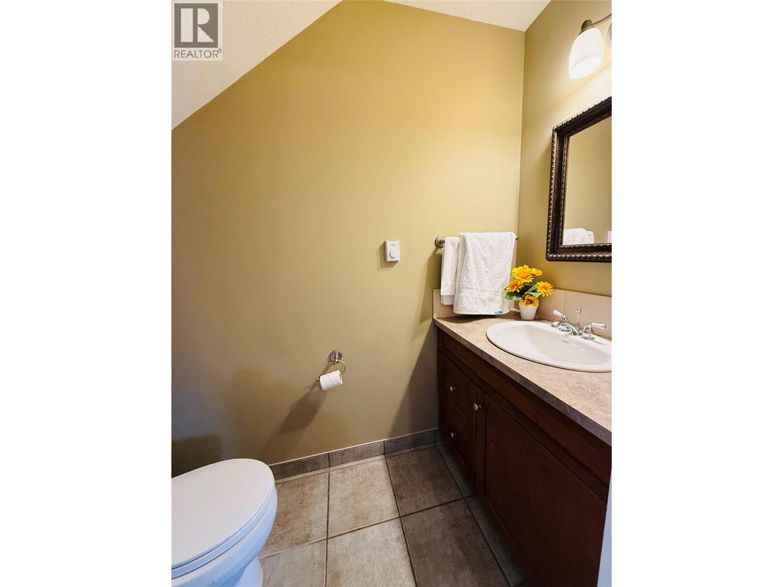 200 Bighorn Boulevard Unit# 233, Radium Hot Springs