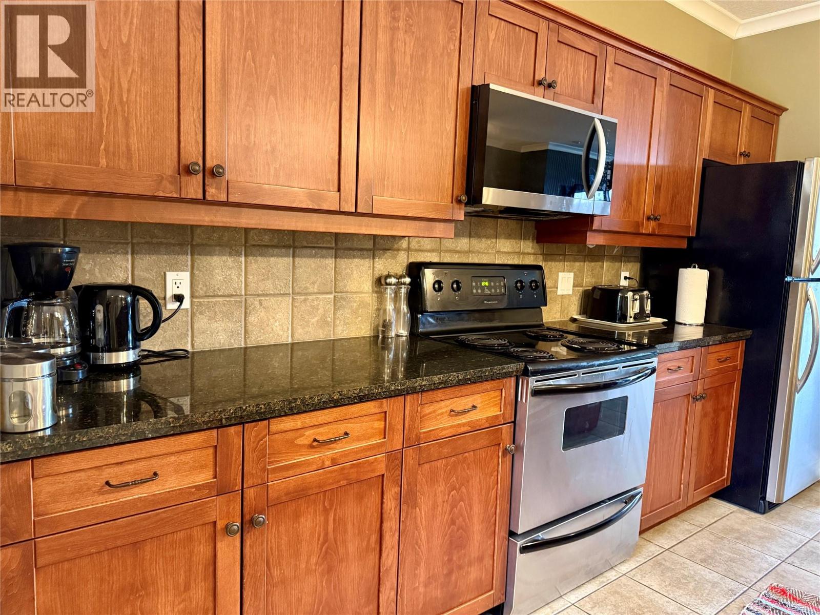 200 Bighorn Boulevard Unit# 233, Radium Hot Springs