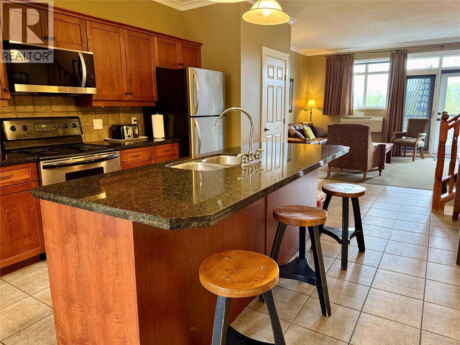 200 Bighorn Boulevard Unit# 233, Radium Hot Springs