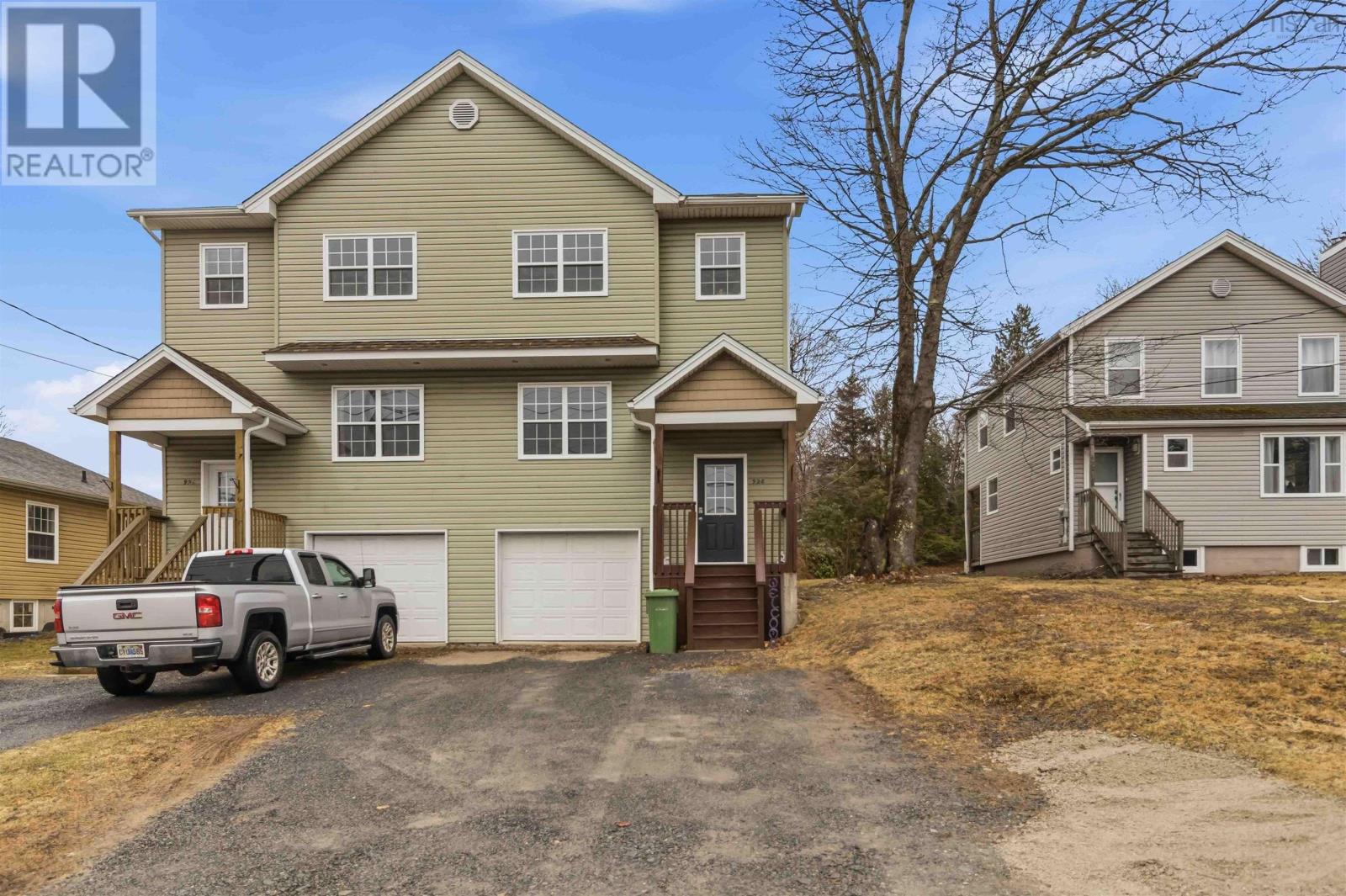 928 SACKVILLE DRIVE - 1