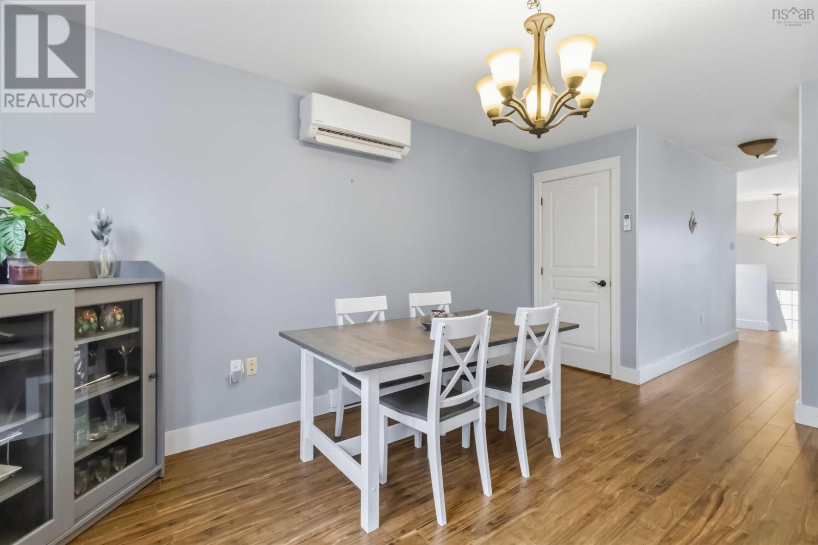 928 SACKVILLE DRIVE - 12