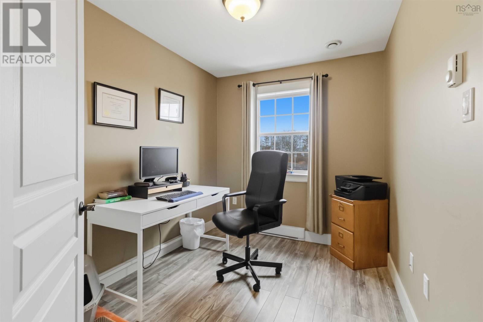 928 SACKVILLE DRIVE - 27