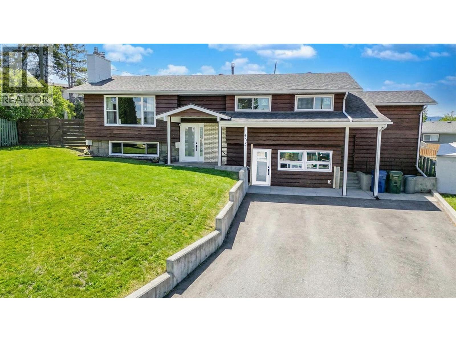 1405 2A Avenue - main photo