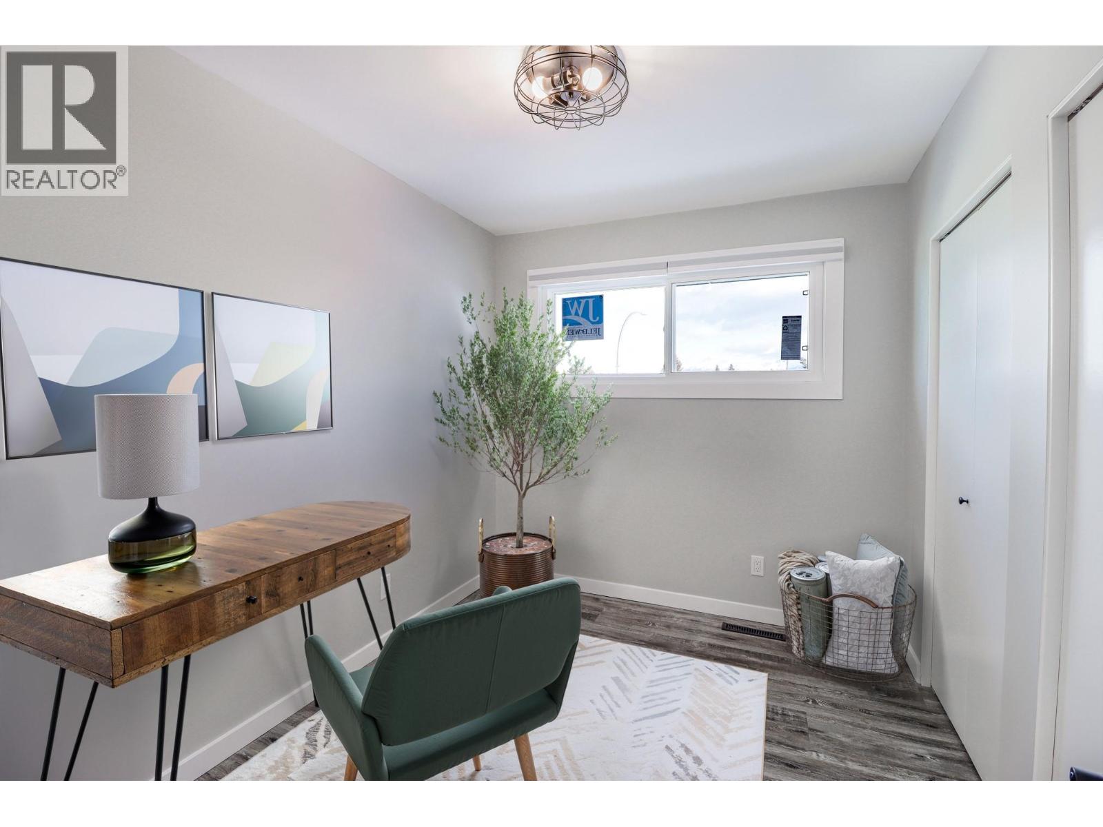 1405 2A Avenue S, Cranbrook