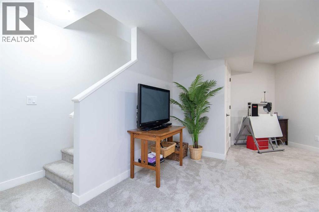 71 Golden Crescent, Red Deer