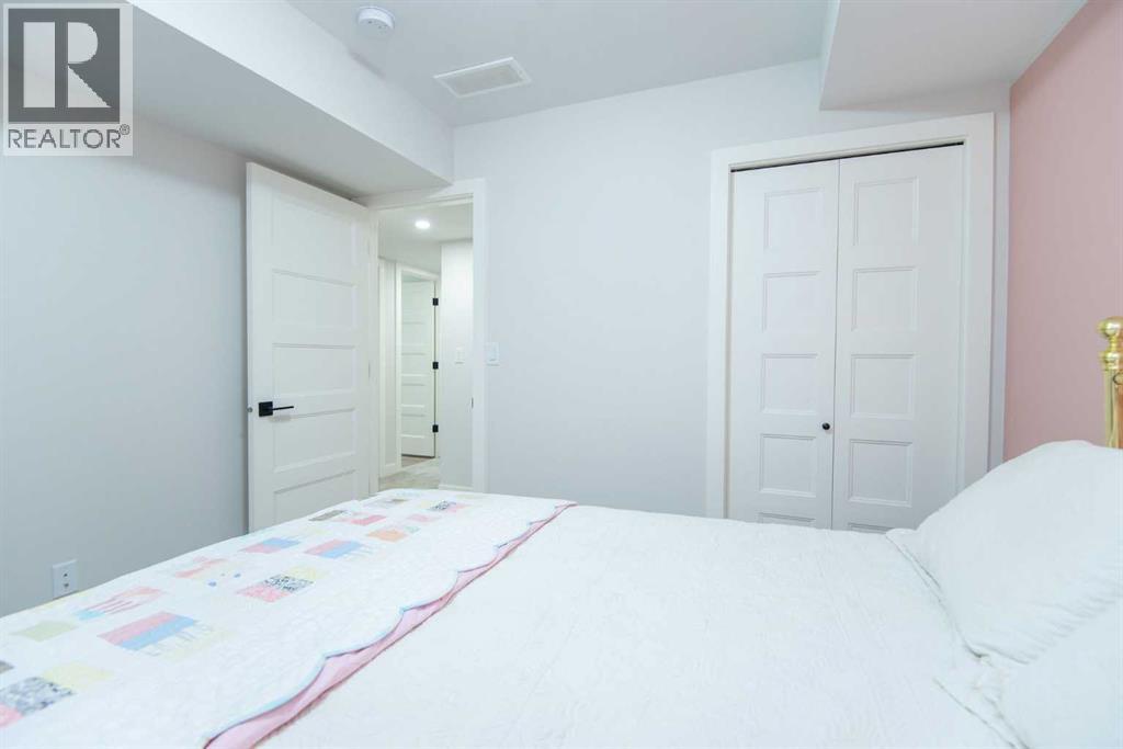 71 Golden Crescent, Red Deer