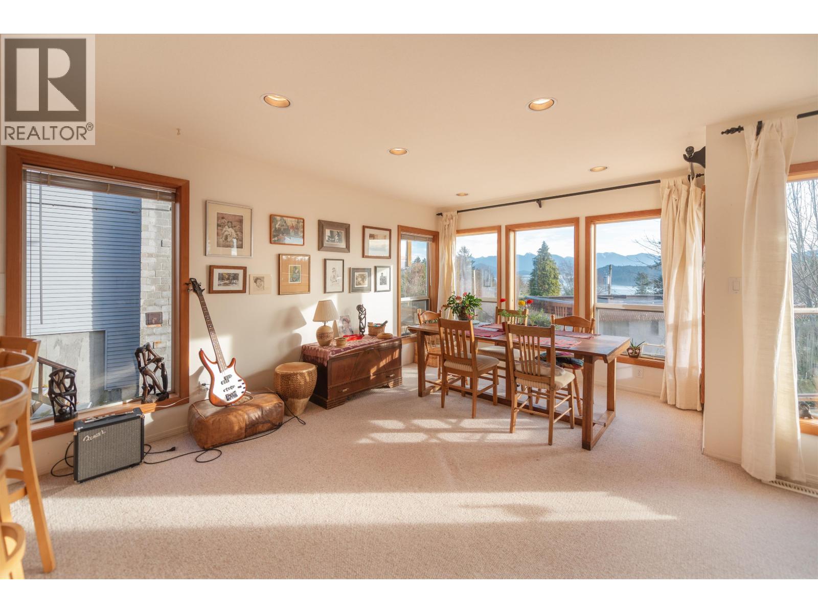 476 ABBS ROAD, Gibsons