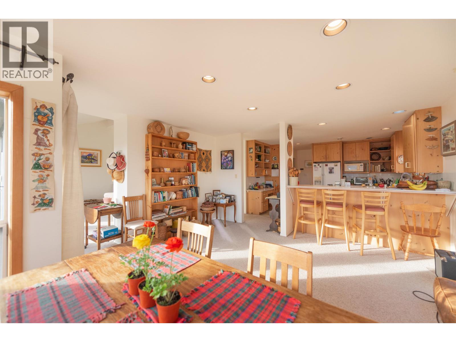 476 ABBS ROAD, Gibsons