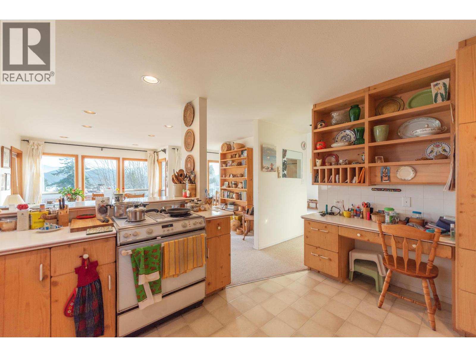 476 ABBS ROAD, Gibsons