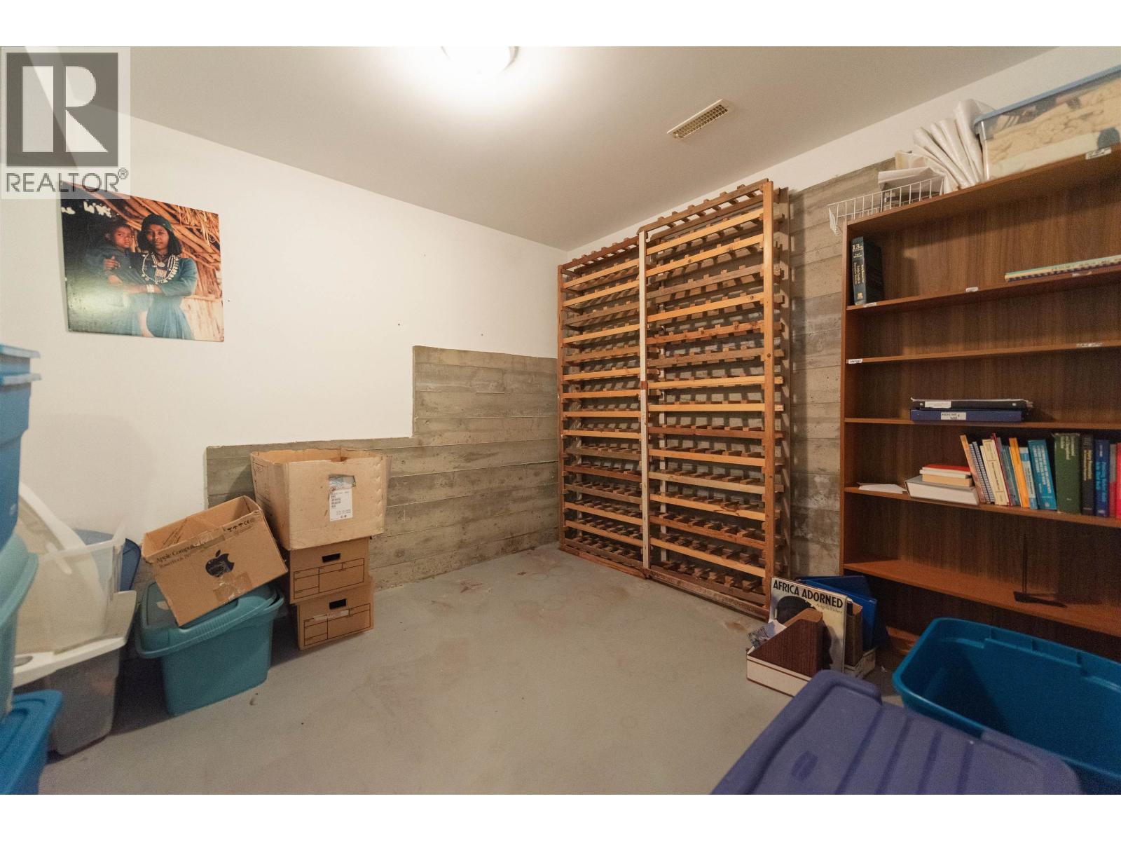 476 ABBS ROAD, Gibsons