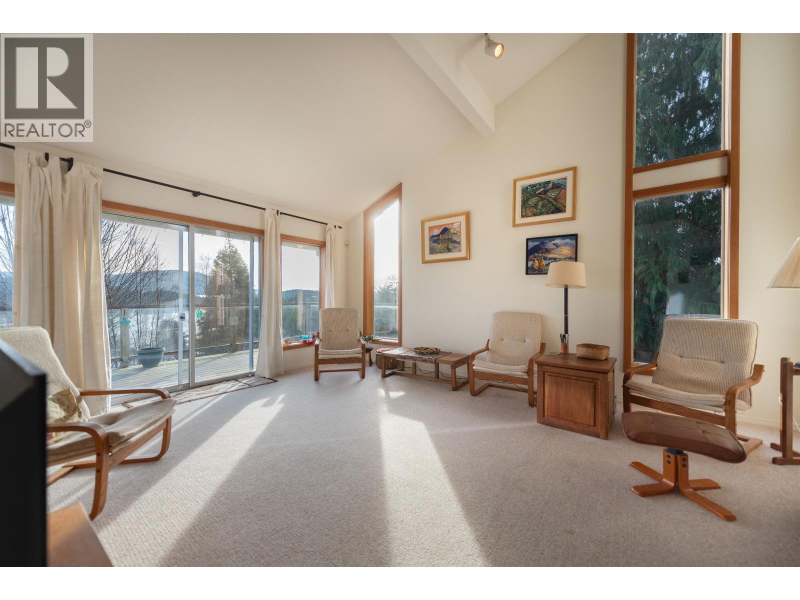 476 ABBS ROAD, Gibsons