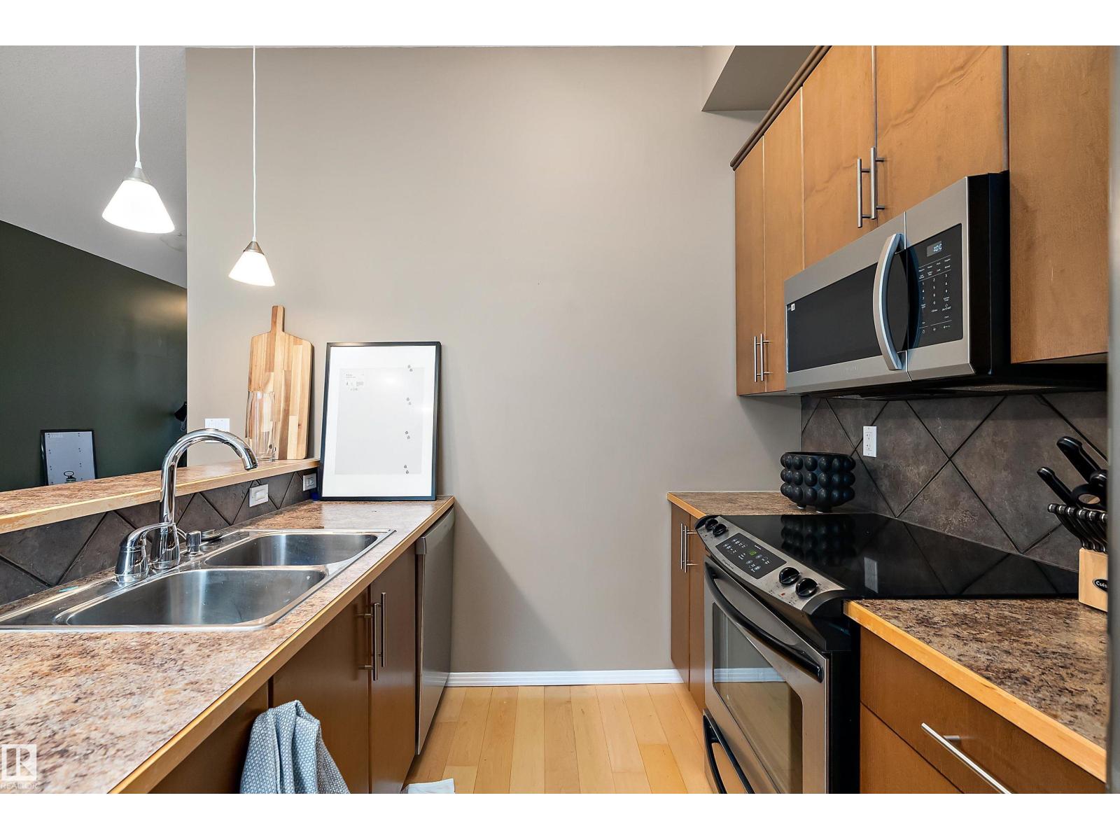 #415 10531 117 ST NW, Edmonton