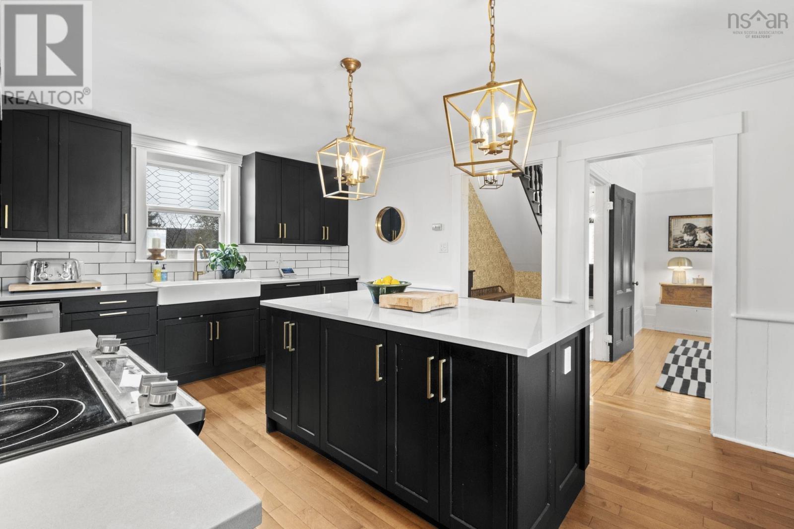 493 360 HIGHWAY - 12