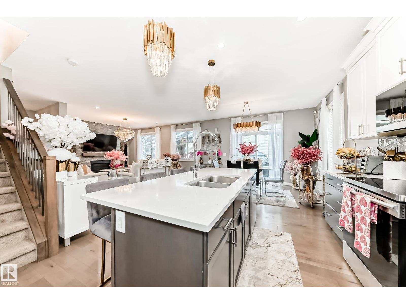 2012 200 ST NW, Edmonton