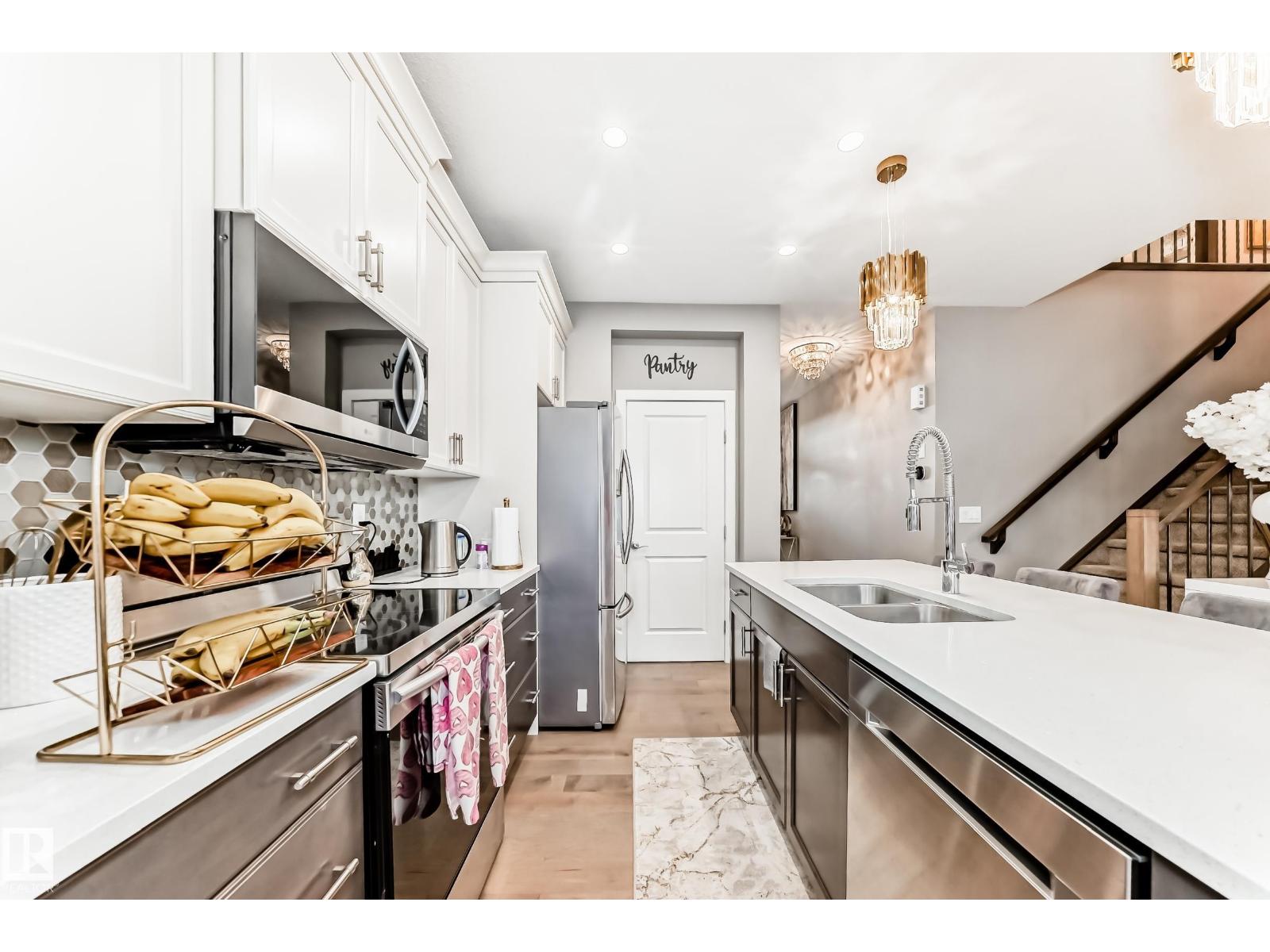 2012 200 ST NW, Edmonton