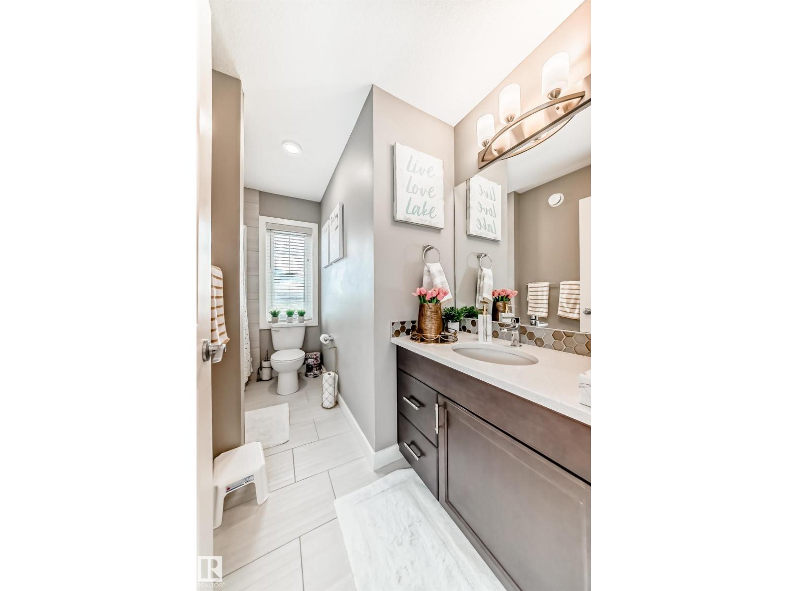 2012 200 ST NW, Edmonton