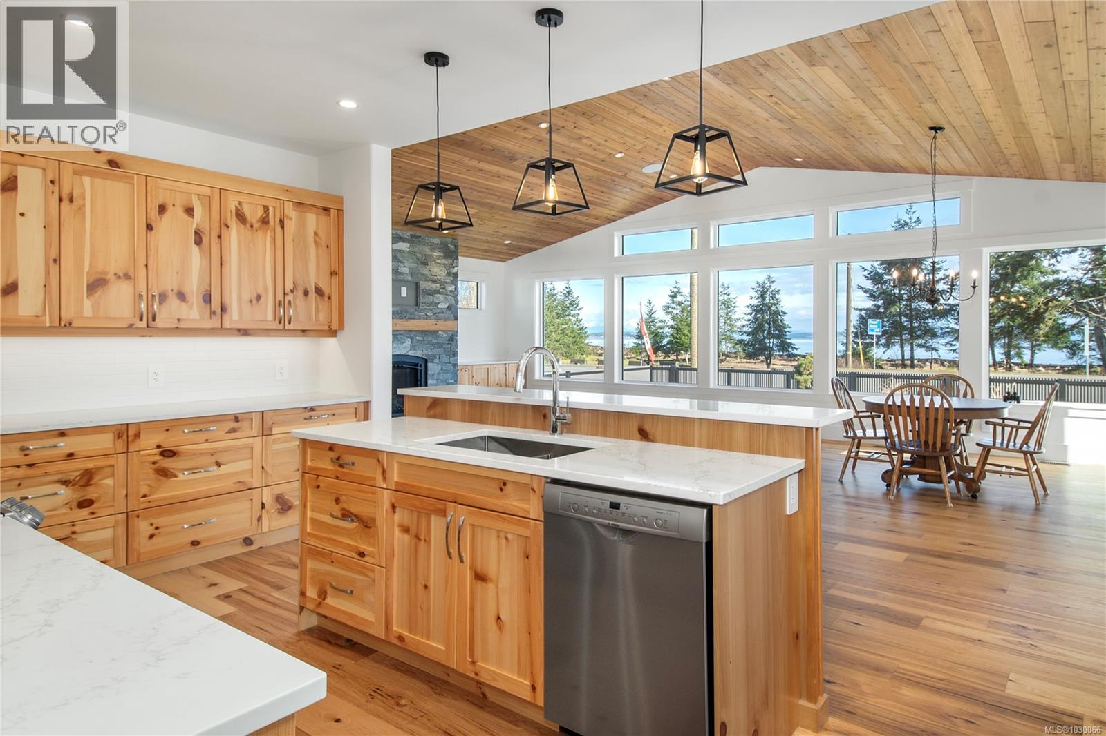 4341 Island Hwy S, Campbell River