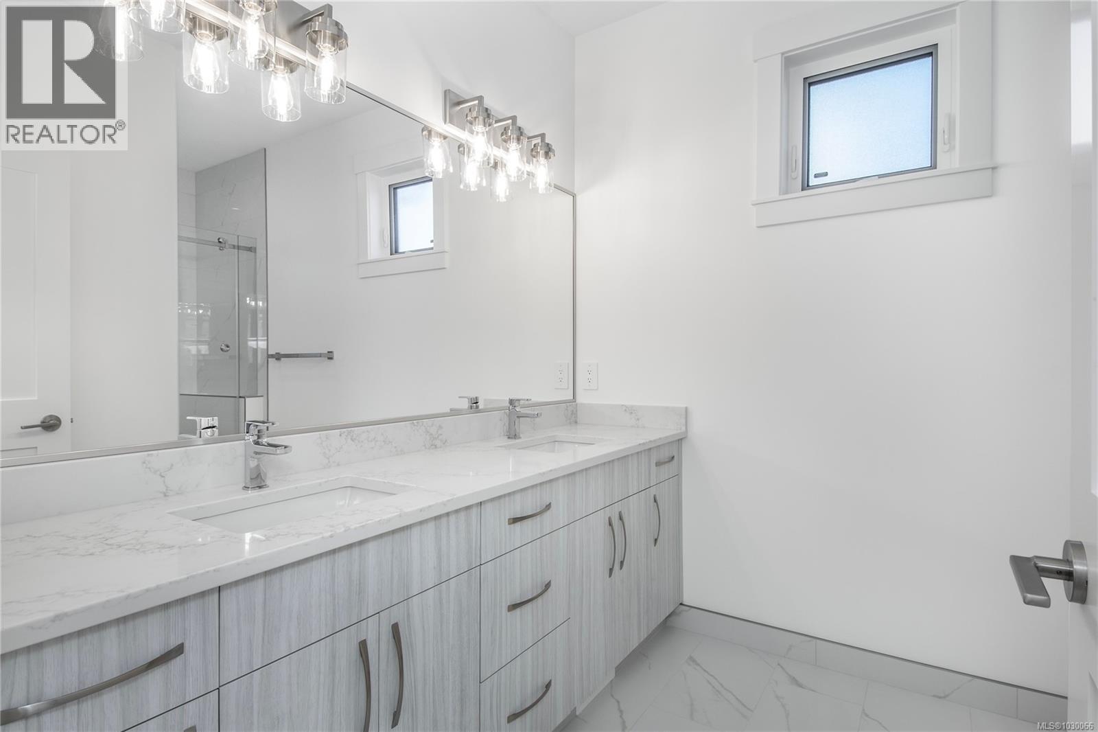 4341 Island Hwy S, Campbell River