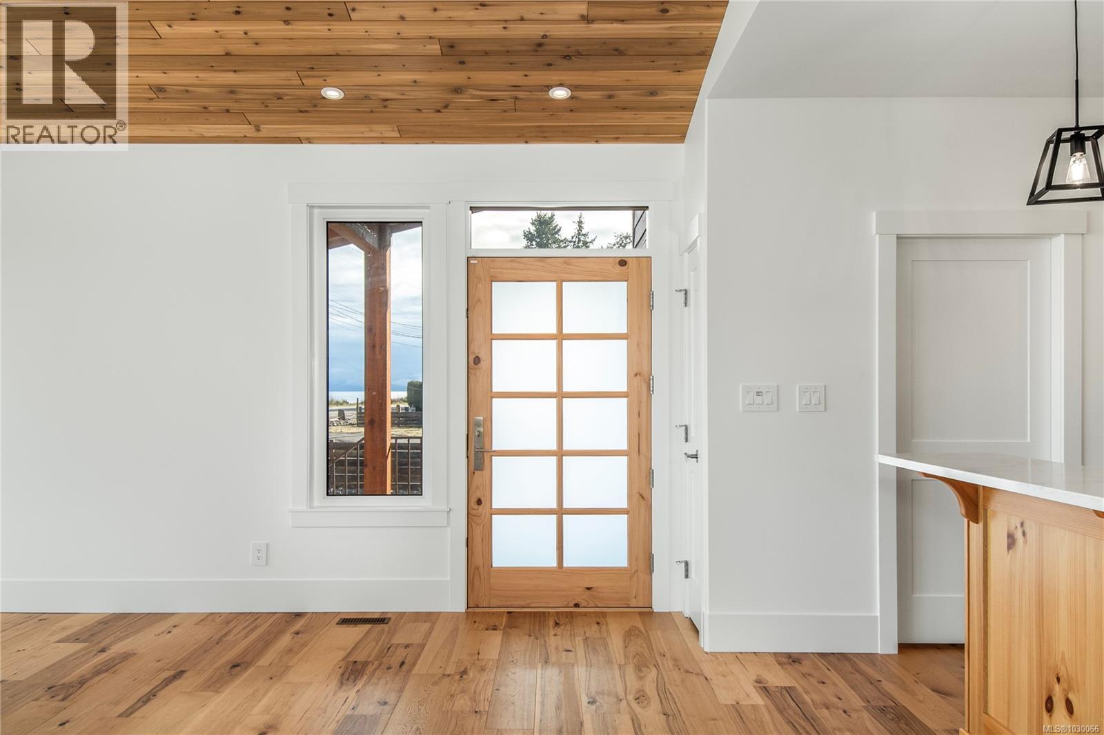 4341 Island Hwy S, Campbell River