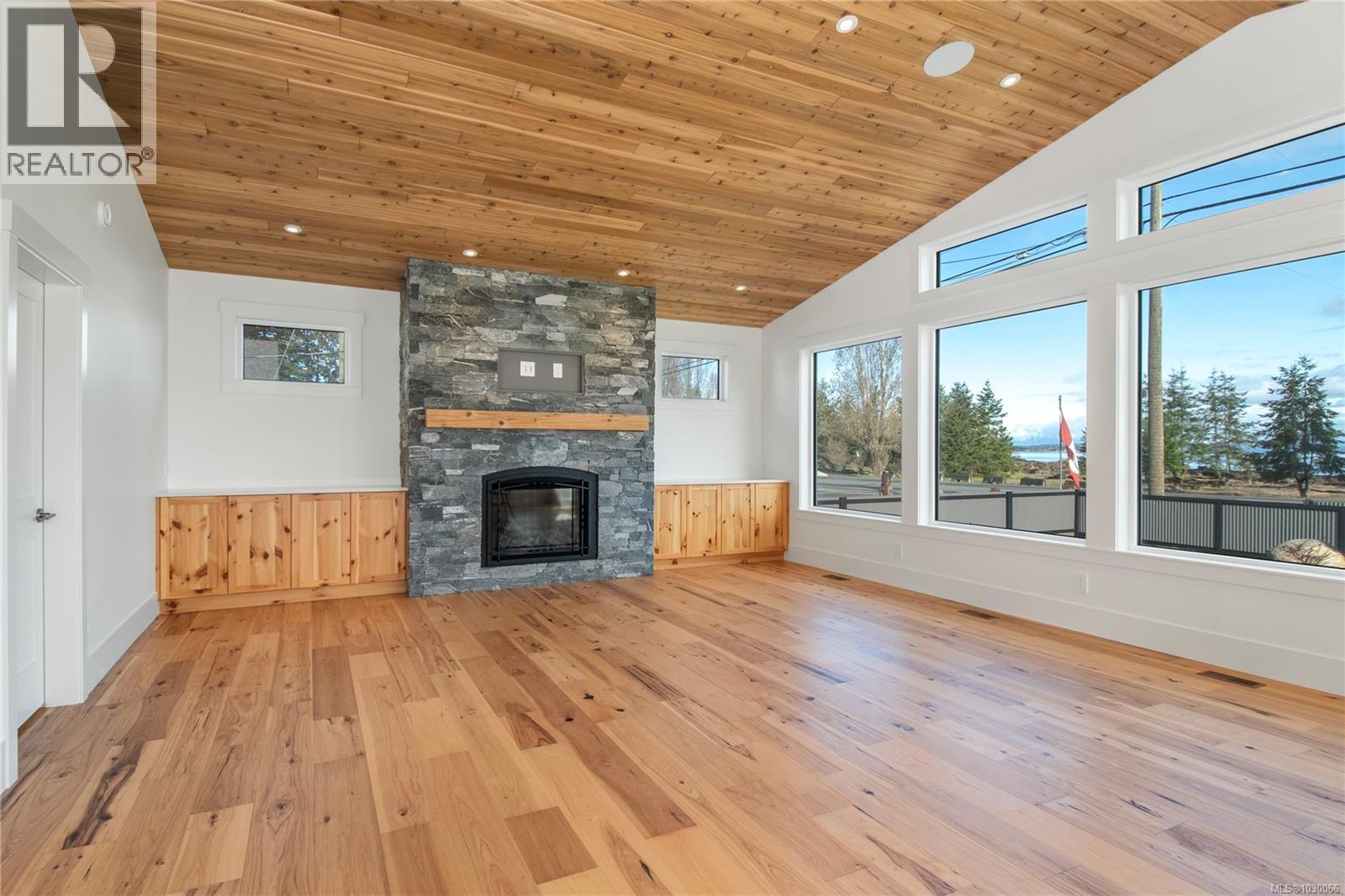 4341 Island Hwy S, Campbell River