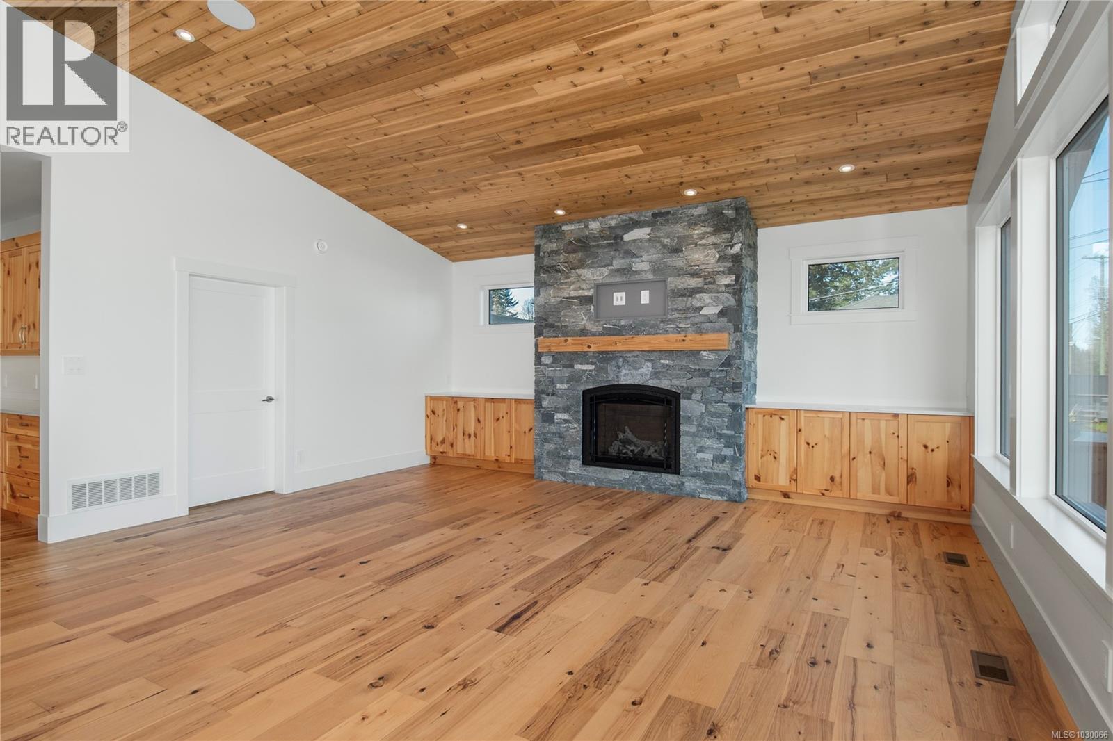 4341 Island Hwy S, Campbell River