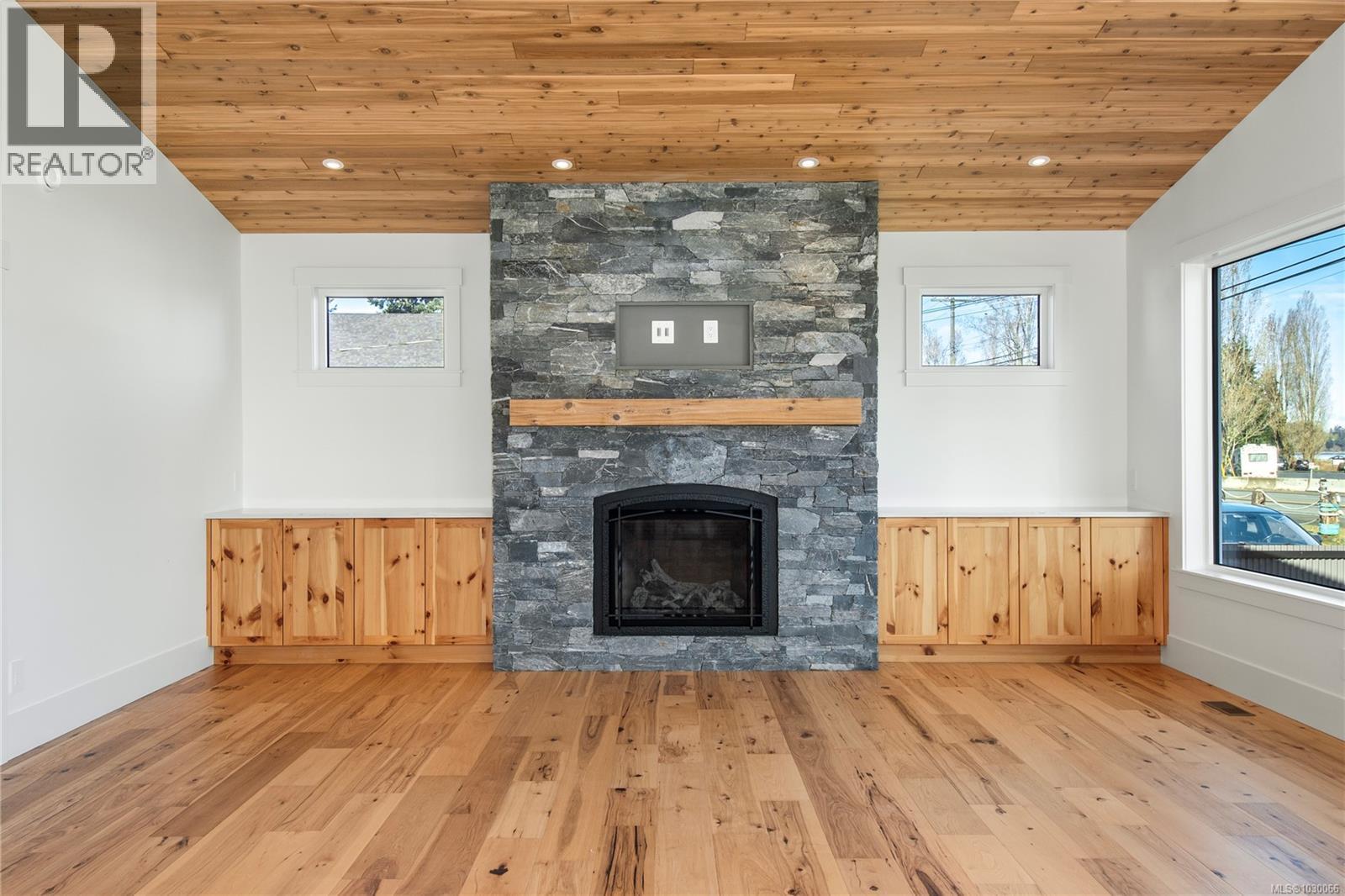 4341 Island Hwy S, Campbell River