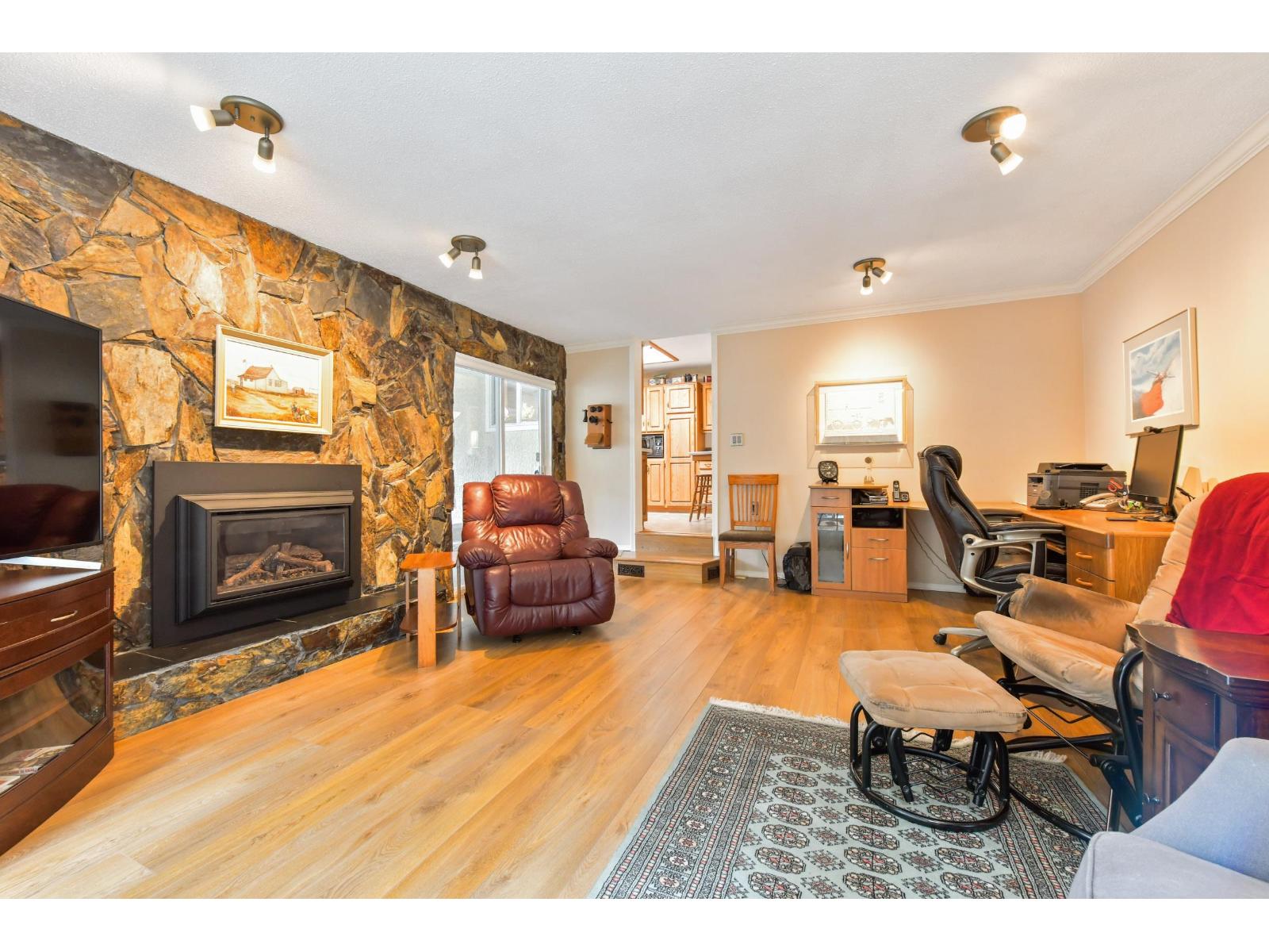 19618 41A AVENUE, Langley