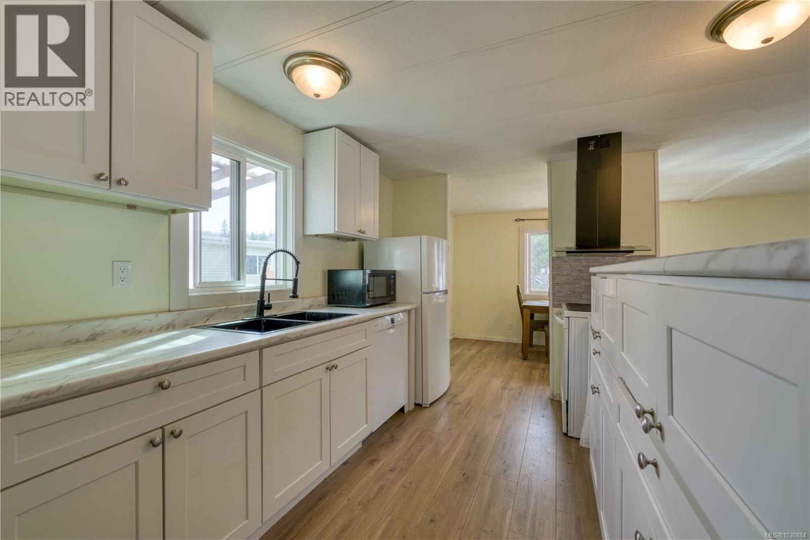 7330 Cracroft Pl, Port Hardy