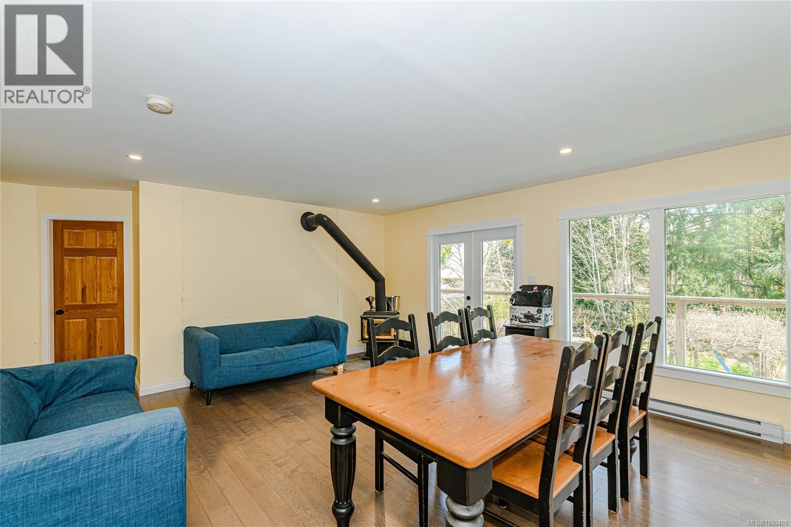 821 Fulford-Ganges Rd, Salt Spring