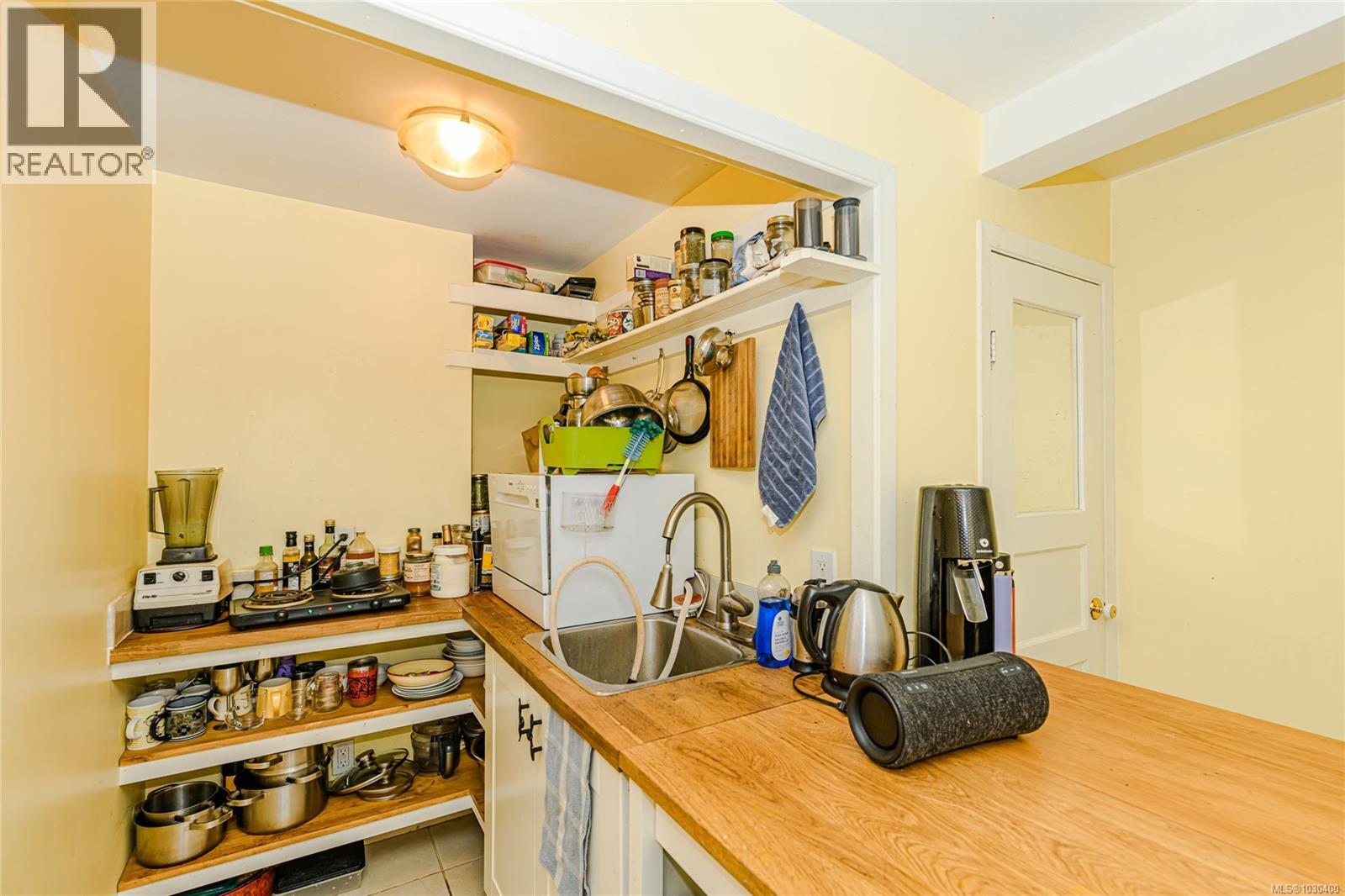 821 Fulford-Ganges Rd, Salt Spring