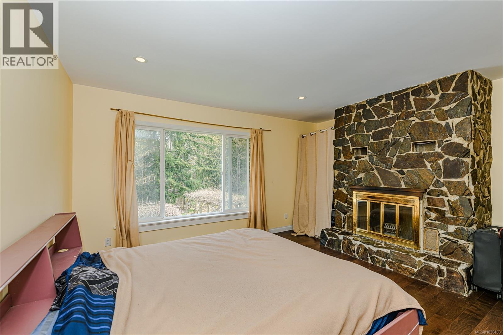 821 Fulford-Ganges Rd, Salt Spring