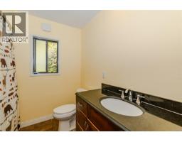 821 Fulford-ganges Rd, Salt Spring, BC V8K2G4 Photo 19