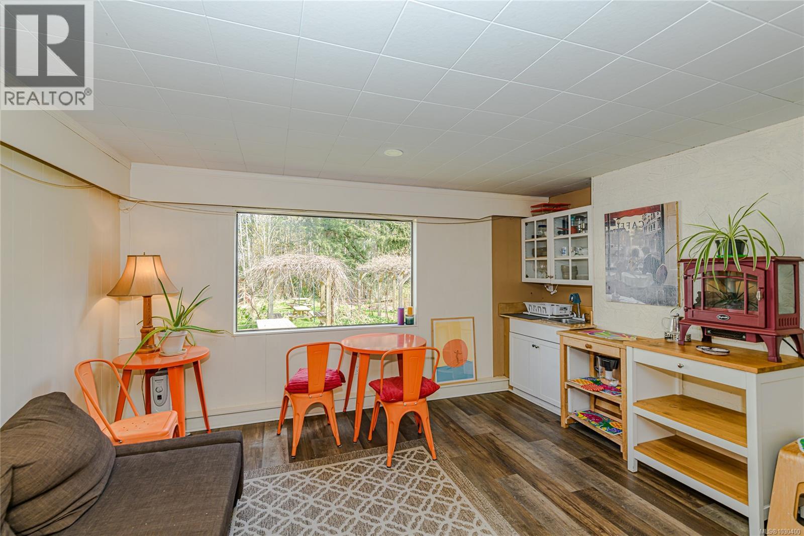 821 Fulford-Ganges Rd, Salt Spring